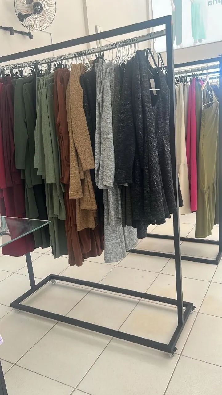 Arara de roupa para loja - Foto 3