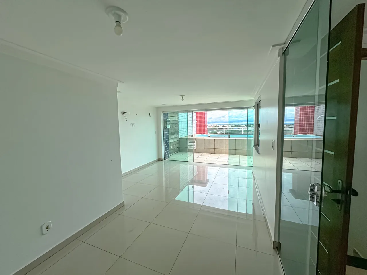 Alugo Cobertura Duplex - Aeroporto Velho