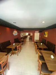 Restaurante de buffet na Vila Cruzeiro