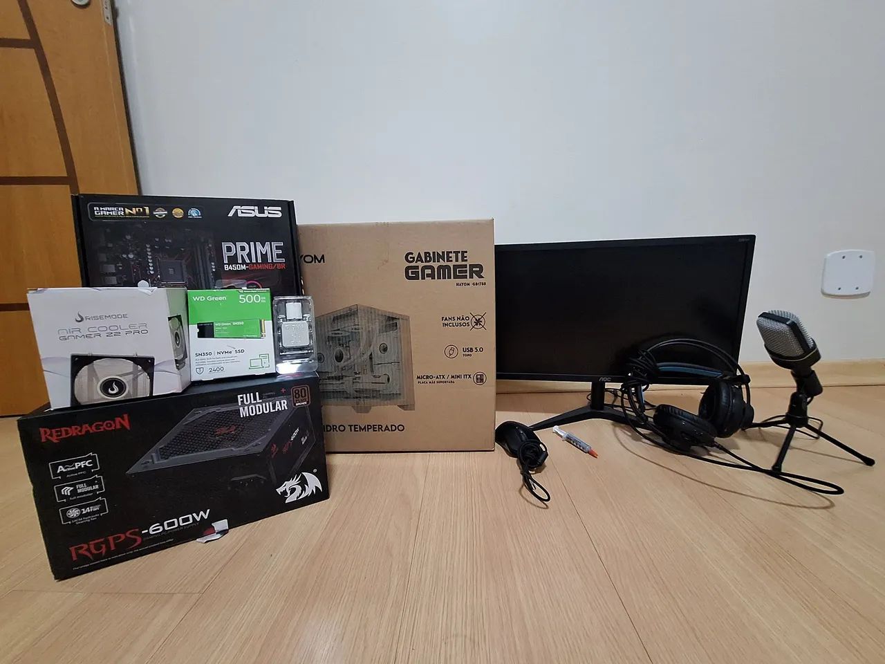 Peças e periféricos de Pc gamer.