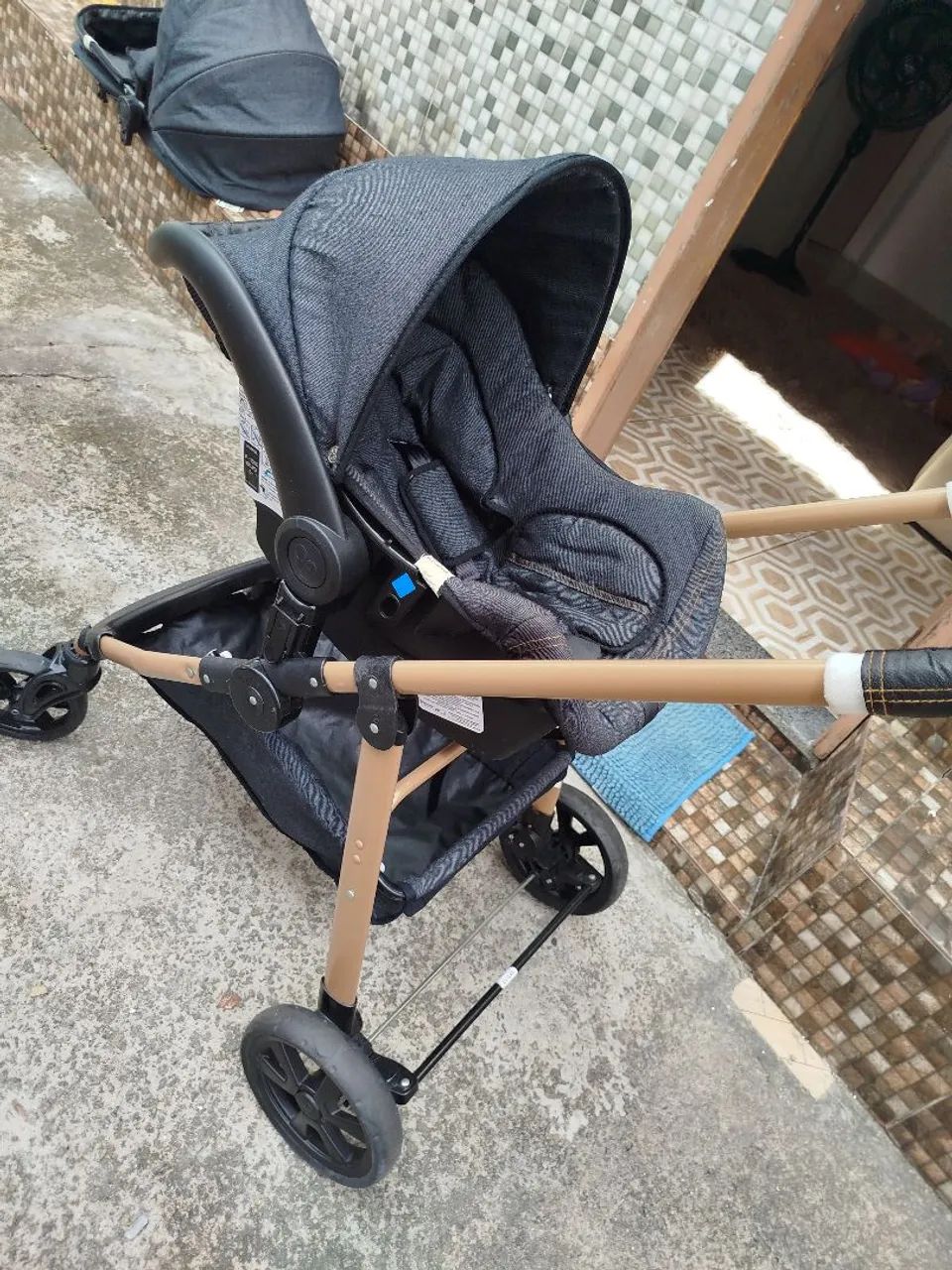 CARRINHO DE BEBÊ MOISÉS COM BEBÊ CONFORTO  - Foto 2