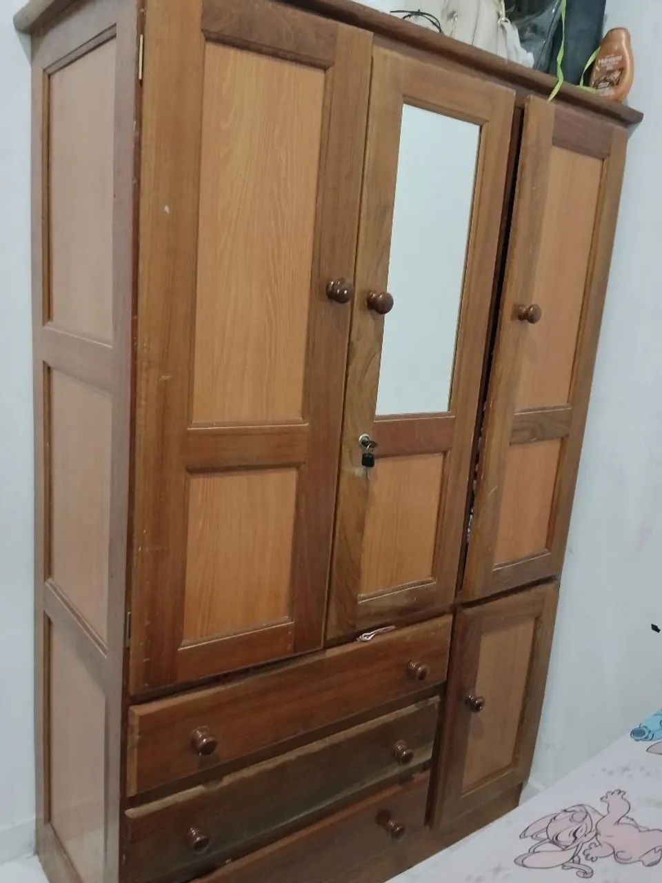 Vendo guarda roupa madeira 