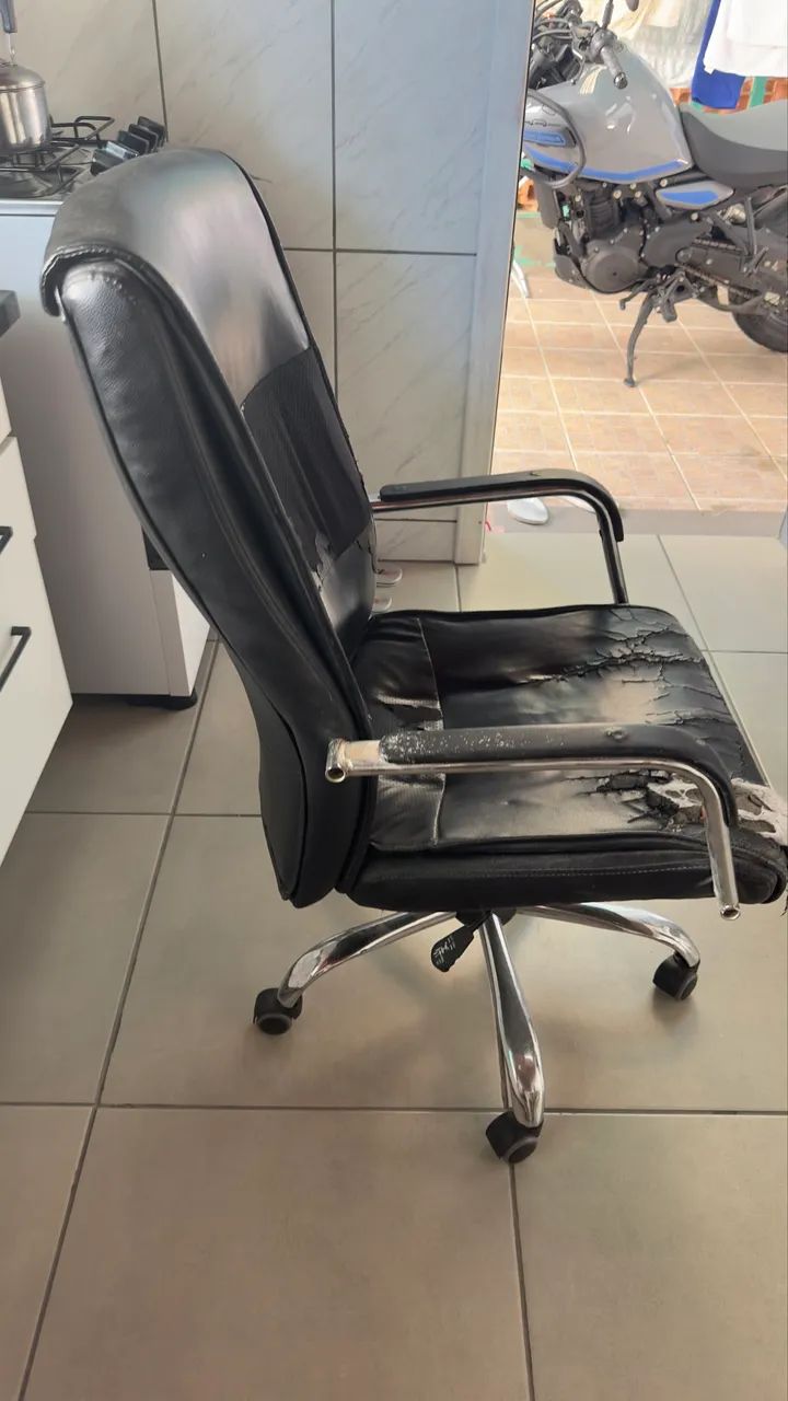 Sofá 2 lugares + cadeira de escritório  - Foto 5