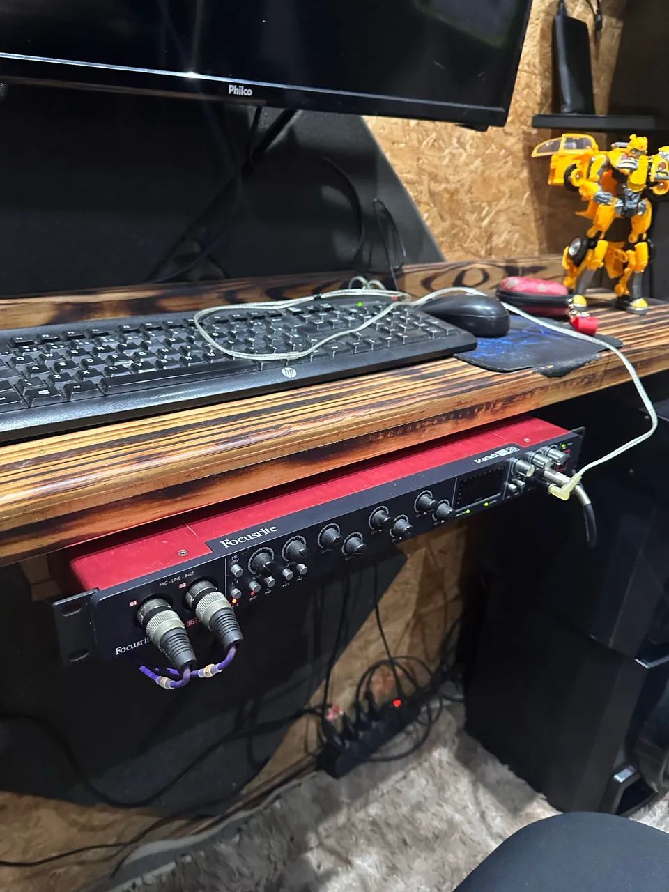 Interface de áudio Focusrite Sacarlett 18i20 - Foto 2