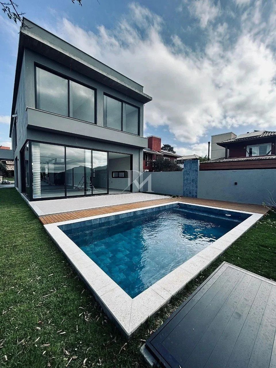 Casa de alto padrão com vista mar no Campeche/SC - Foto 2