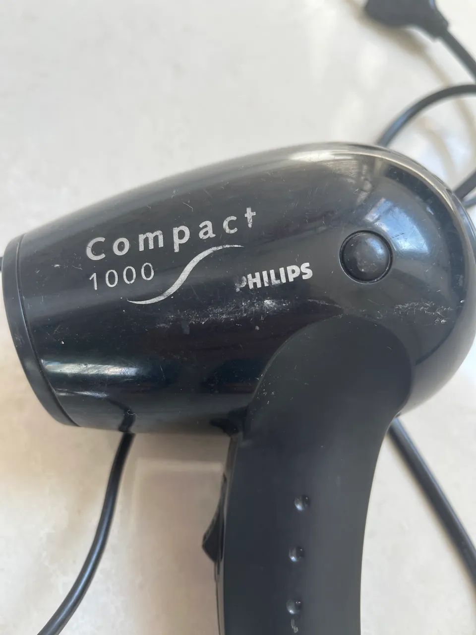 Secador cabelo portátil Philips bivolt pequeno  - Foto 3