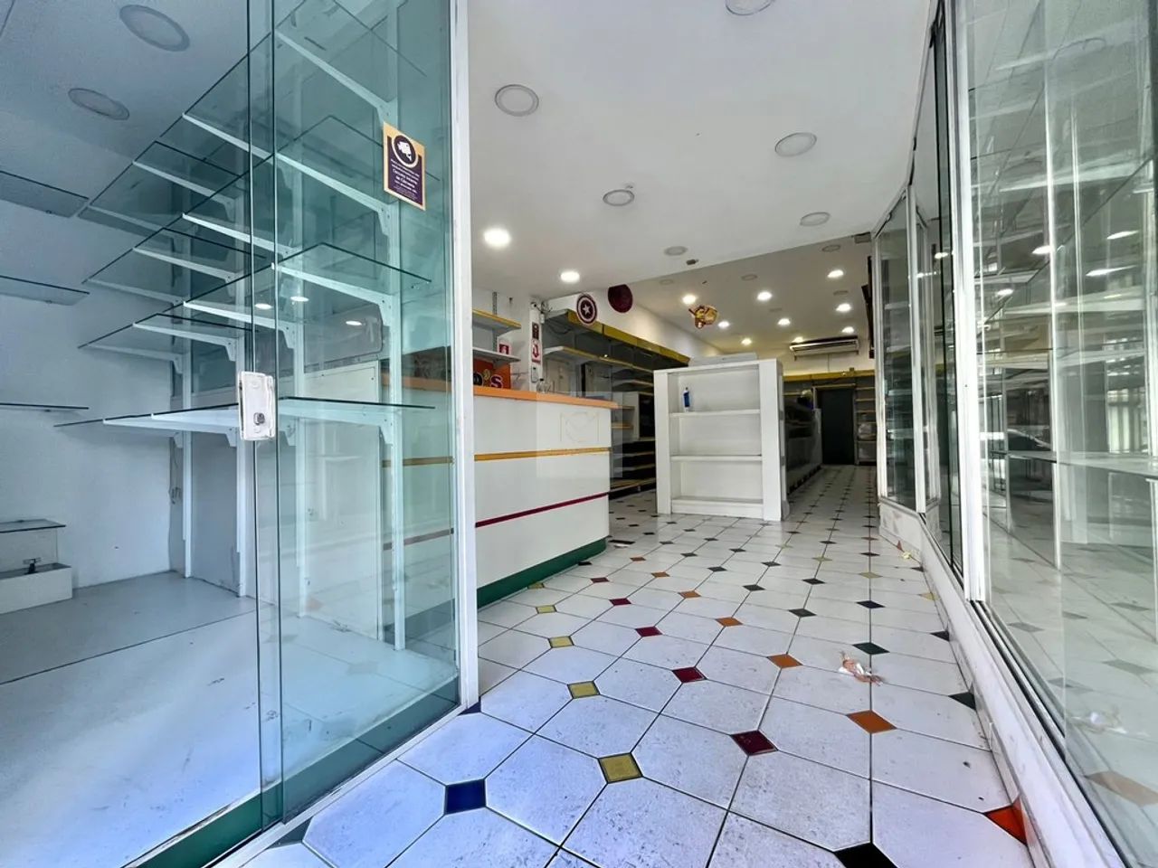 LOJA PRONTA NA PEDRO LESSA (100m²): Com Móveis, Ar e Câmeras | Só Trazer seu Estoque! - Foto 2
