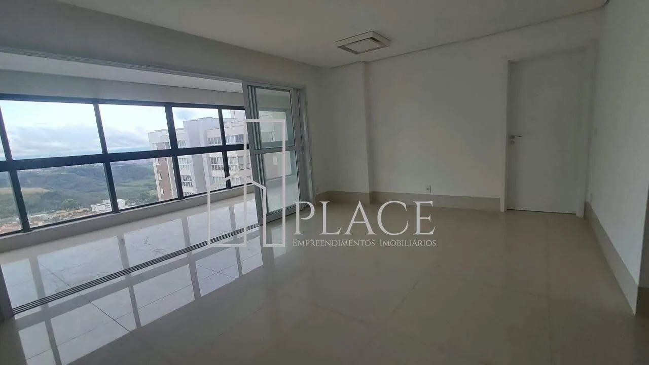 Apartamento com 4 Dormitórios s/ 2 Suítes - Foto 2