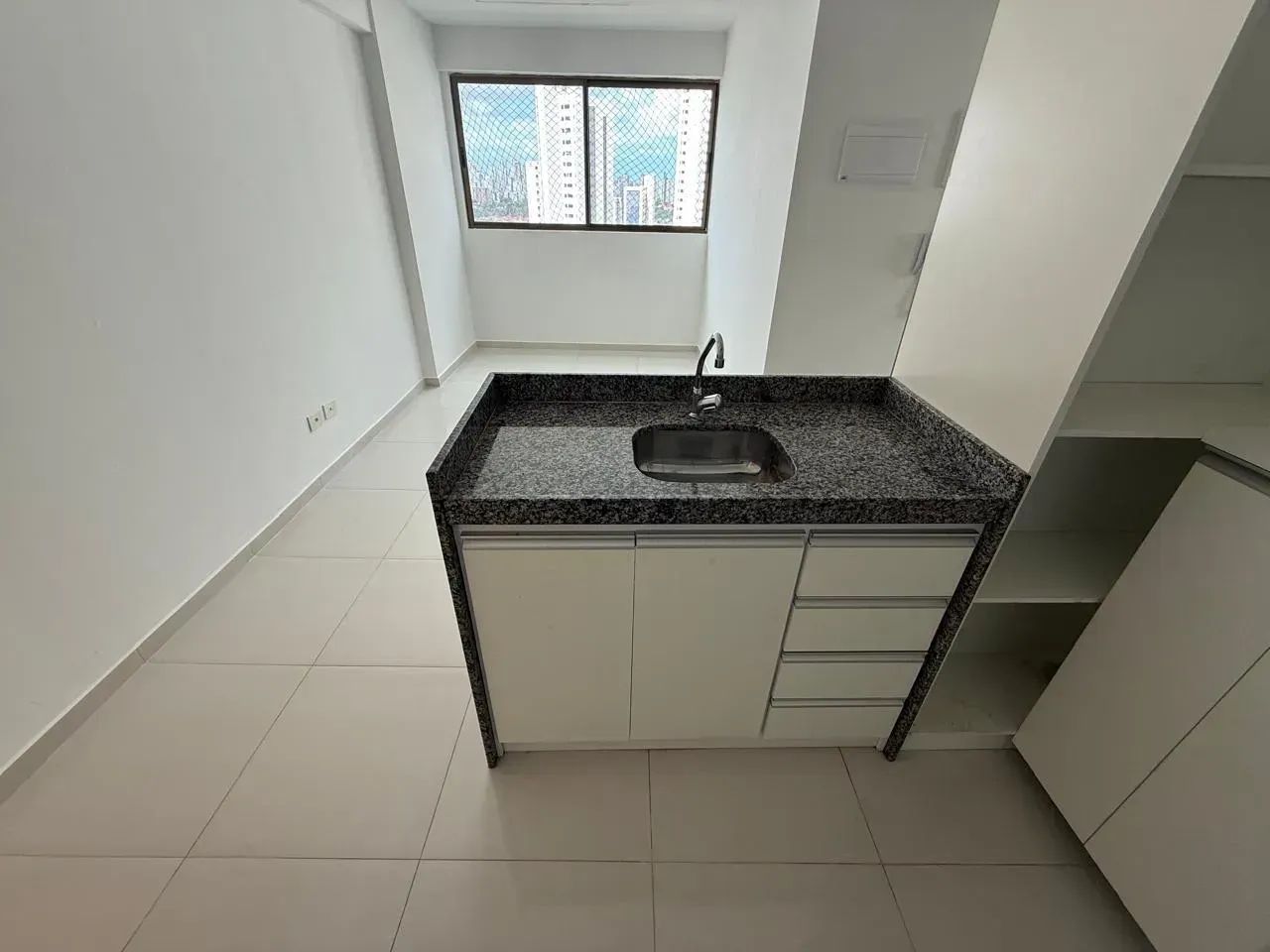 vende - se apartamento nascente localizado na torre