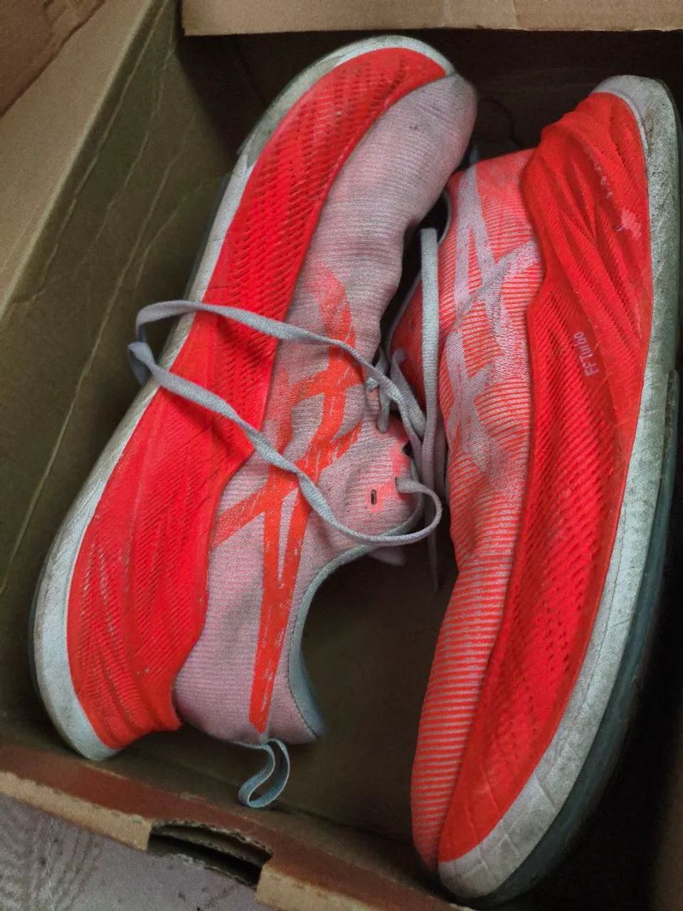 Tênis Asics Superblast