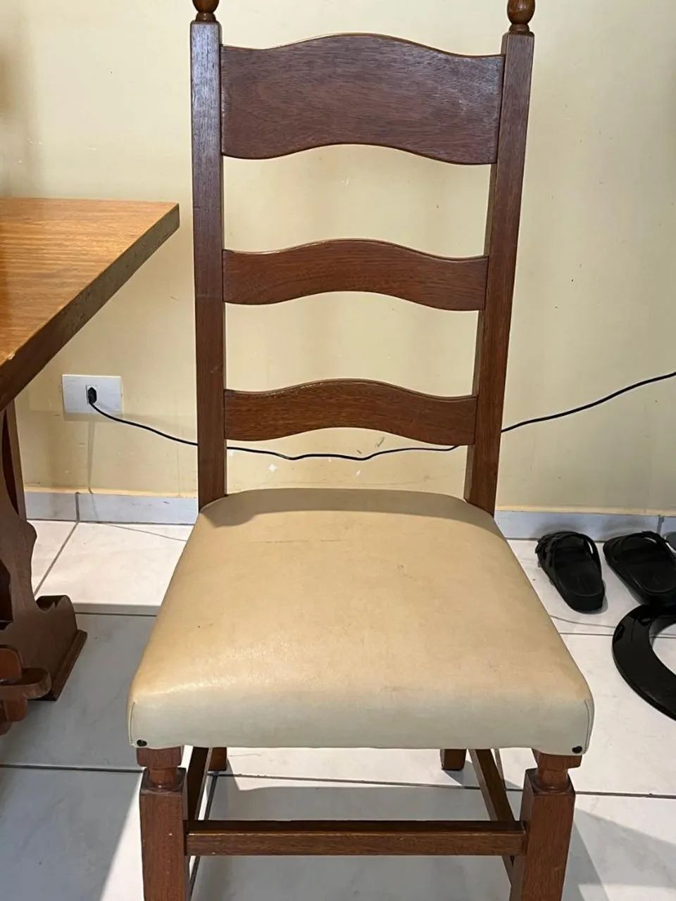 Mesa e móvel em madeira  - Foto 5