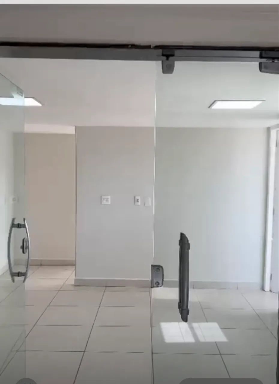 Aluguel de Sala Comercial - Andar inteiro 