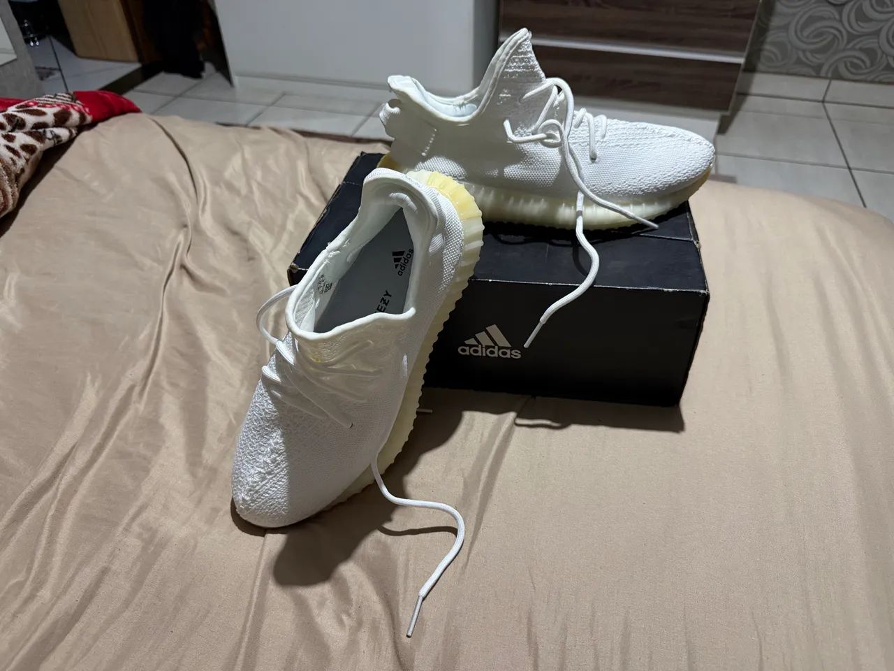 Tênis adidas yeezy - Foto 3