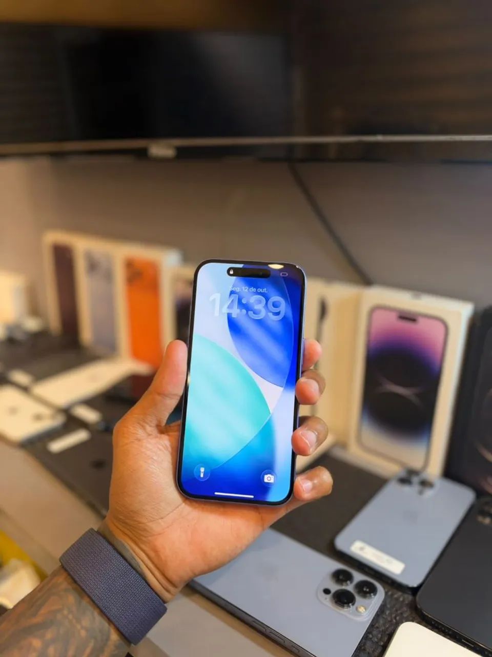 IPHONE 16 128GB<br>R$ 3.850 - Foto 2