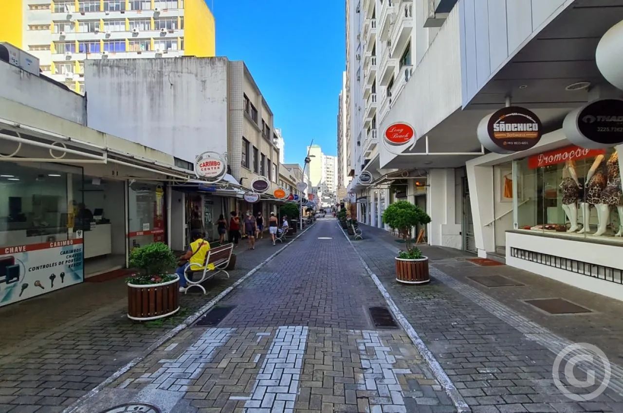 Apartamento de três dormitórios no Centro de Florianópolis - Foto 4