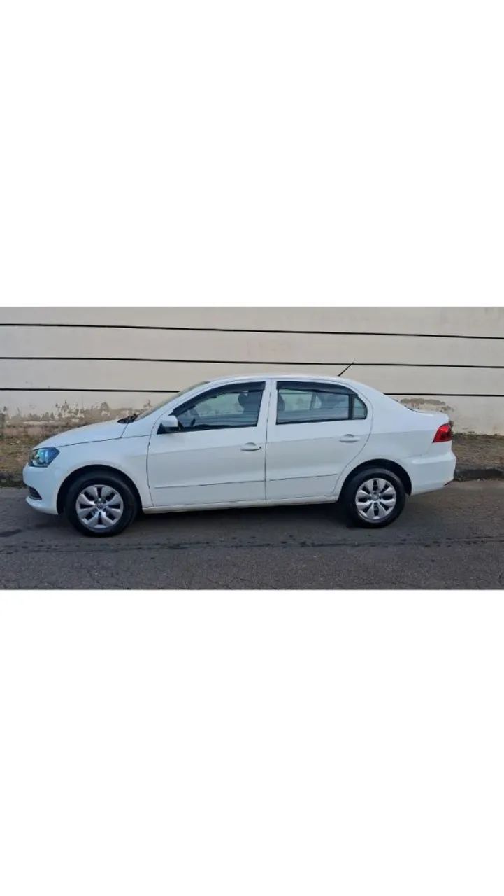 Volkswagen Voyage 2015