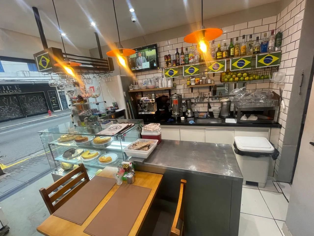 Vendo restaurante e lanchonete em Pinheiros 
