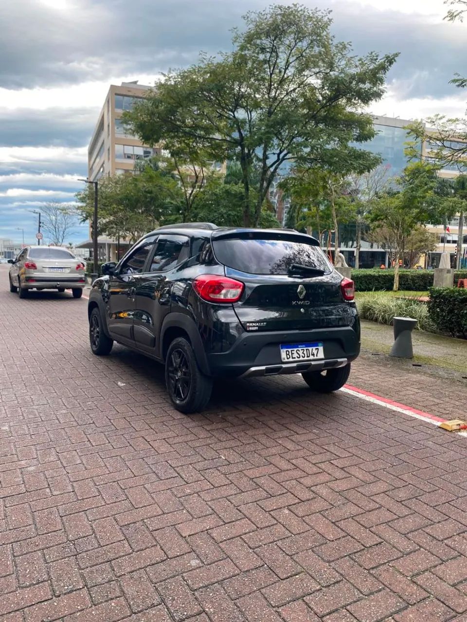 Renault Kwid Outsider 1.0 Flex 12V 5P Mec. 2021 - Foto 3