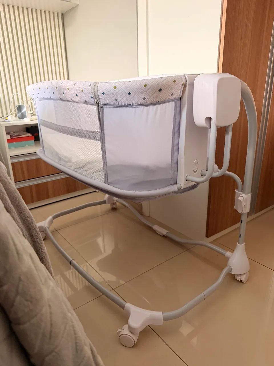 Berço Bluetooth balanço automático 
