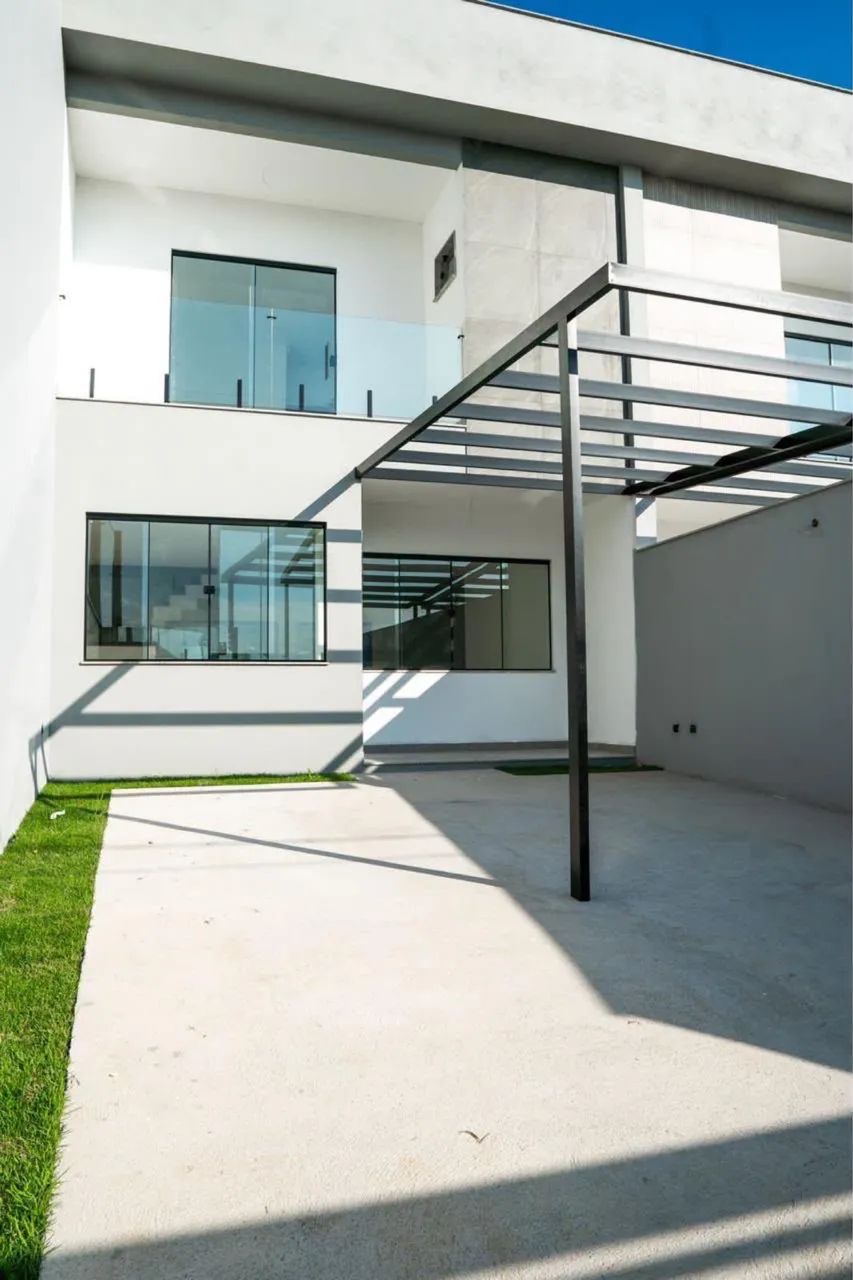 Casa nova no Jardim Belvedere 