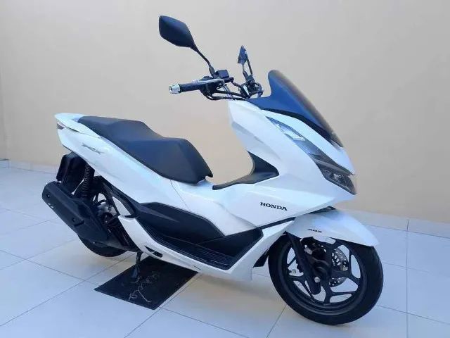 Honda PCX DLX 160   2024  FILÉ 
