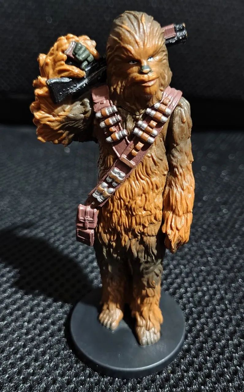 2 Bonecos Disney Star Wars Lucasfilm Chewbacca e Range Trooper      - Foto 2