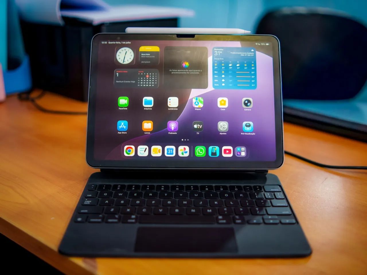 Kit iPad Air M3 + Magic Keyboard