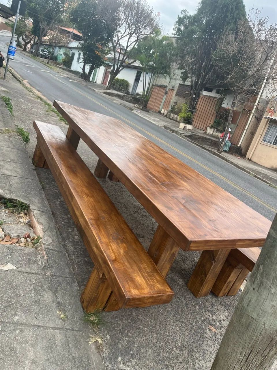 Mesa de madeira maciça rústica grande - Foto 4