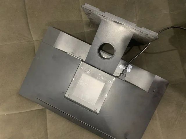 Monitor Dell 19 - DisplayPort/VGA - Foto 2