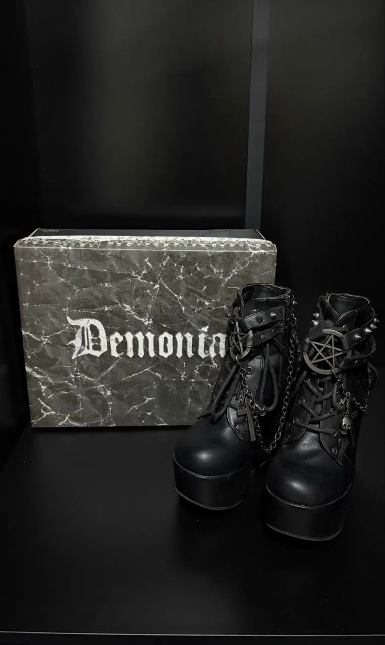Bota gótica demonia poison original 