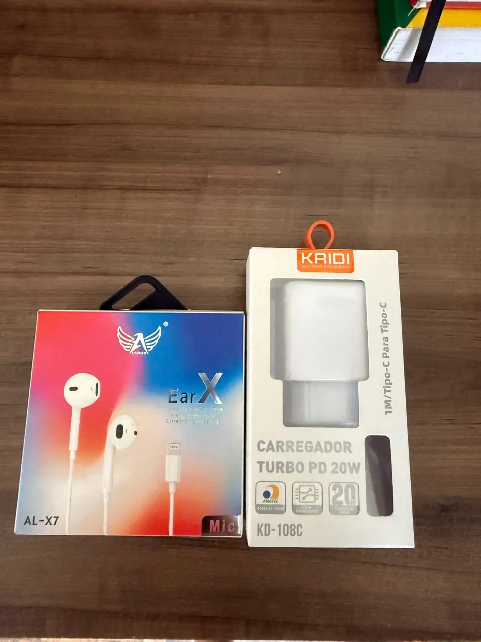 Fone e carregador para iPhone  - Foto 2
