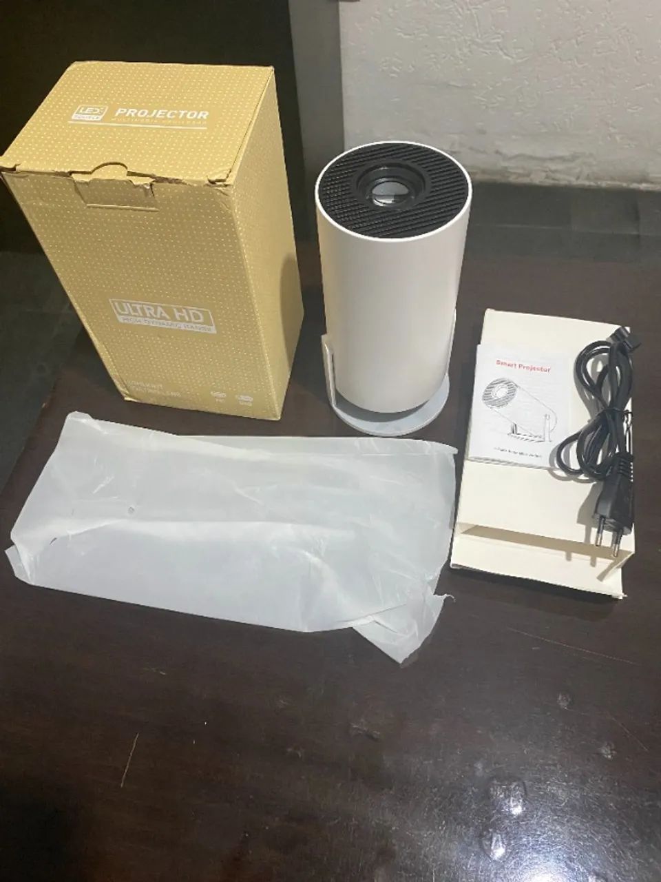 Projetor Portátil Wi-fi Lançamento Com Android HDMI  - Foto 2