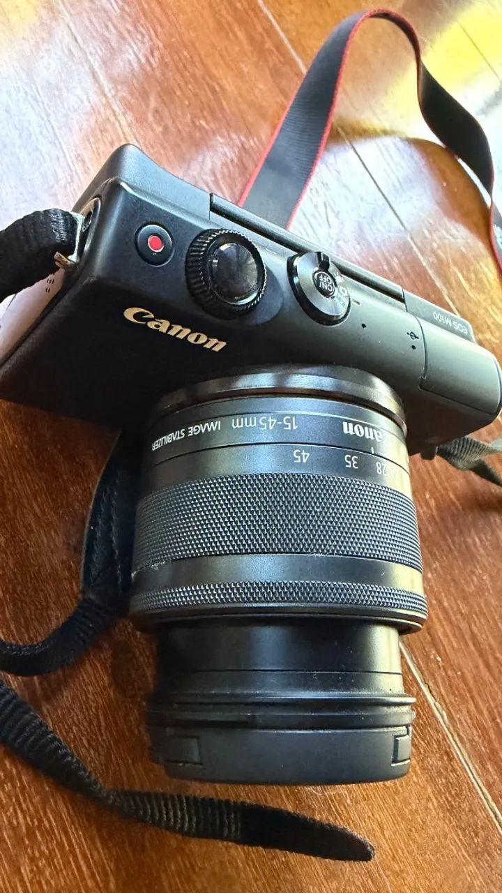 Câmera Canon M100