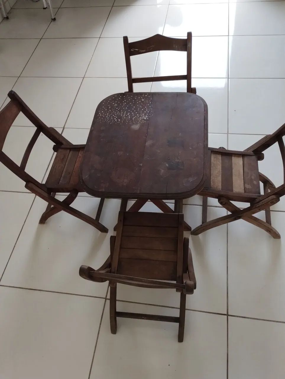 Conjunto de cadeira infantil de madeira  - Foto 2