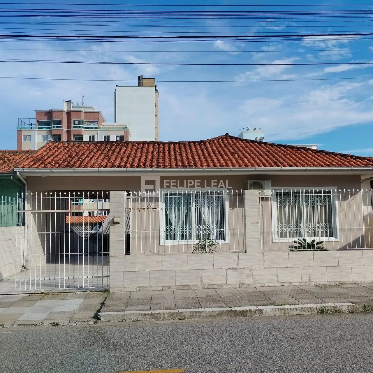 Casa em Ipiranga - São José, SC