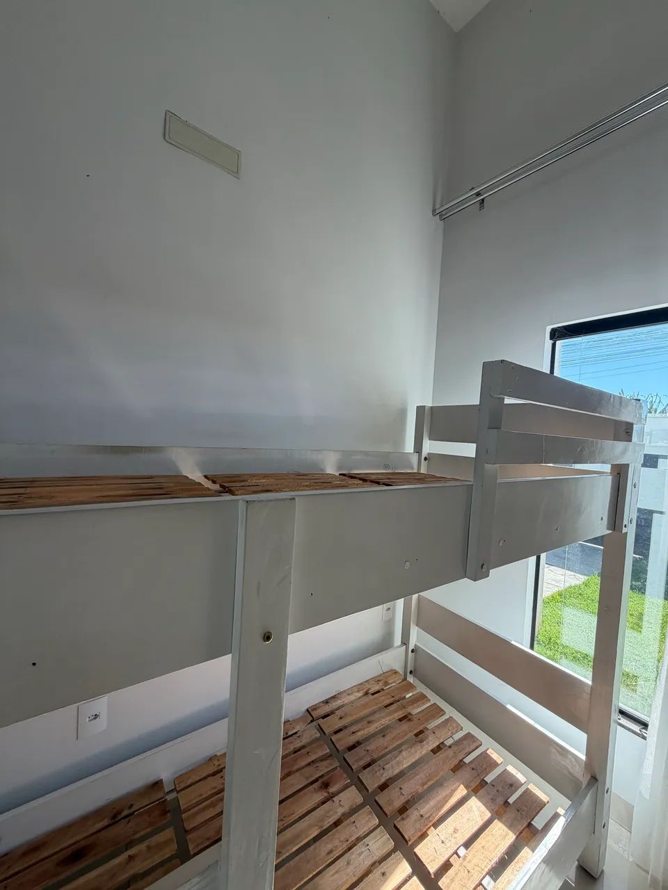 Cama beliche- Madeira maciça  - Foto 3