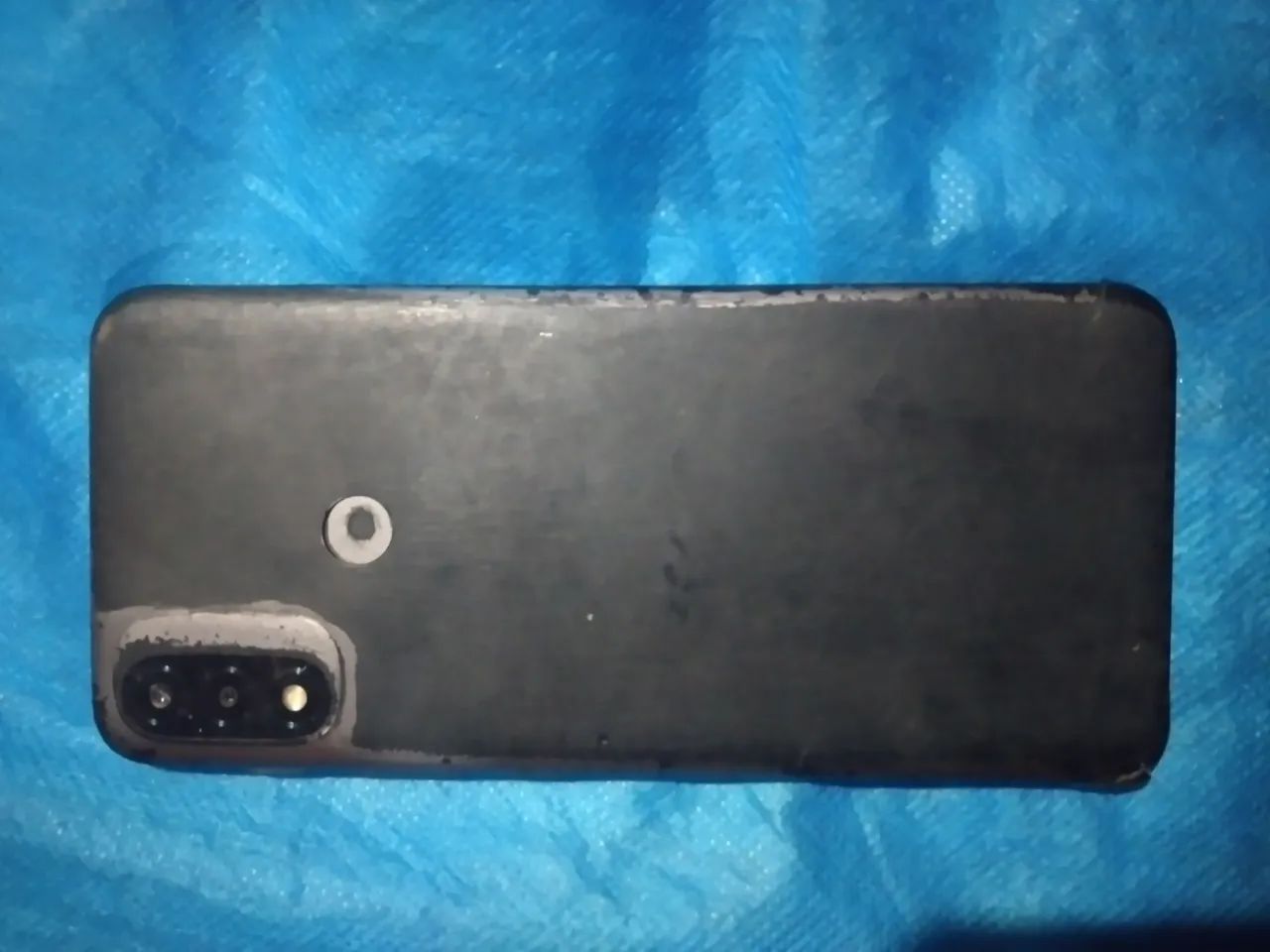 Vendo celular com defeito pra retiradas de peças 