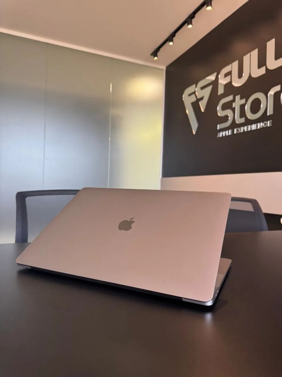 Macbook Pro 2019 32GB RAM 1TB SSD 16'' Space Gray - Foto 2