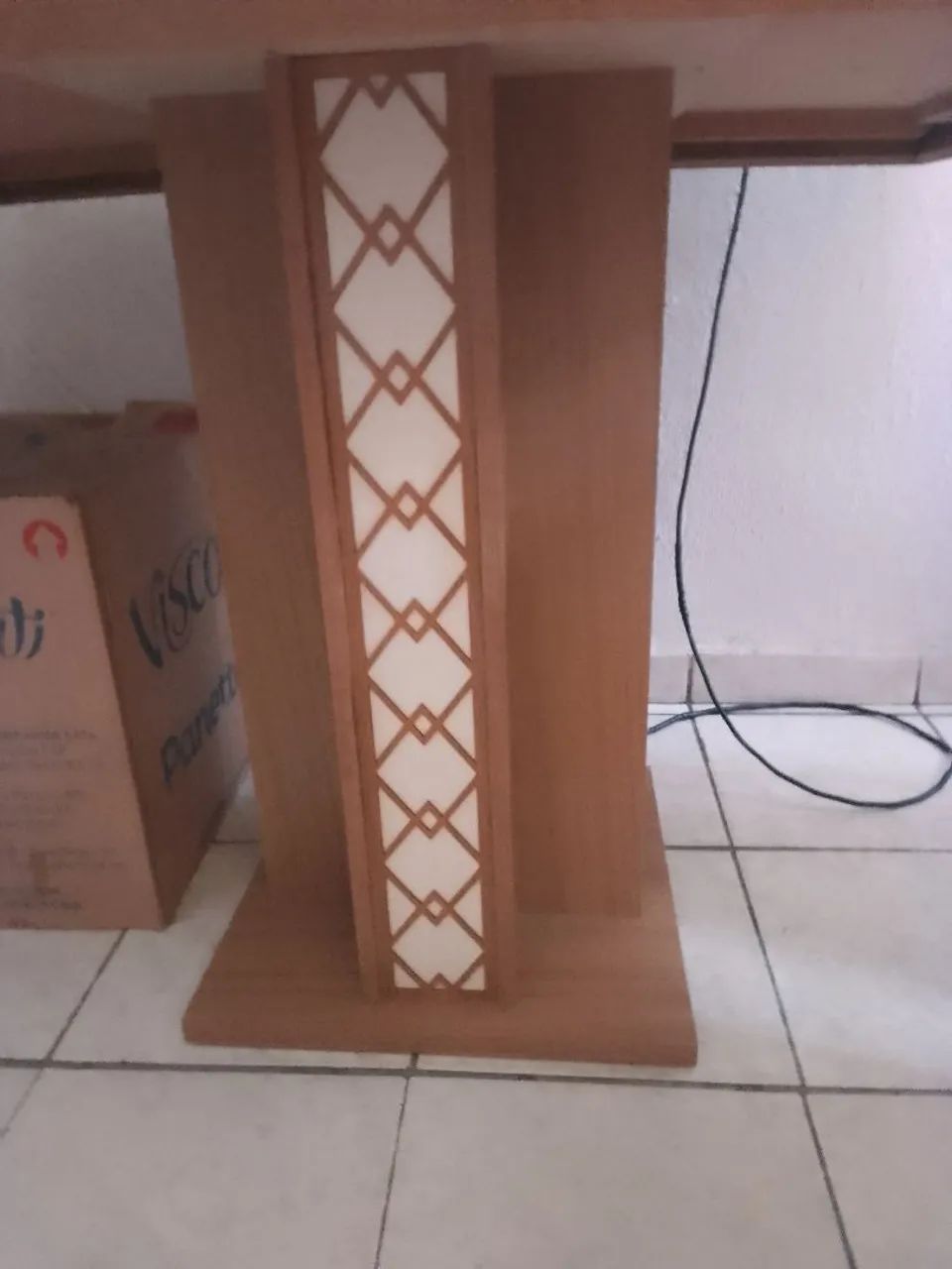 Mesa linda com 2 cadeiras  - Foto 4
