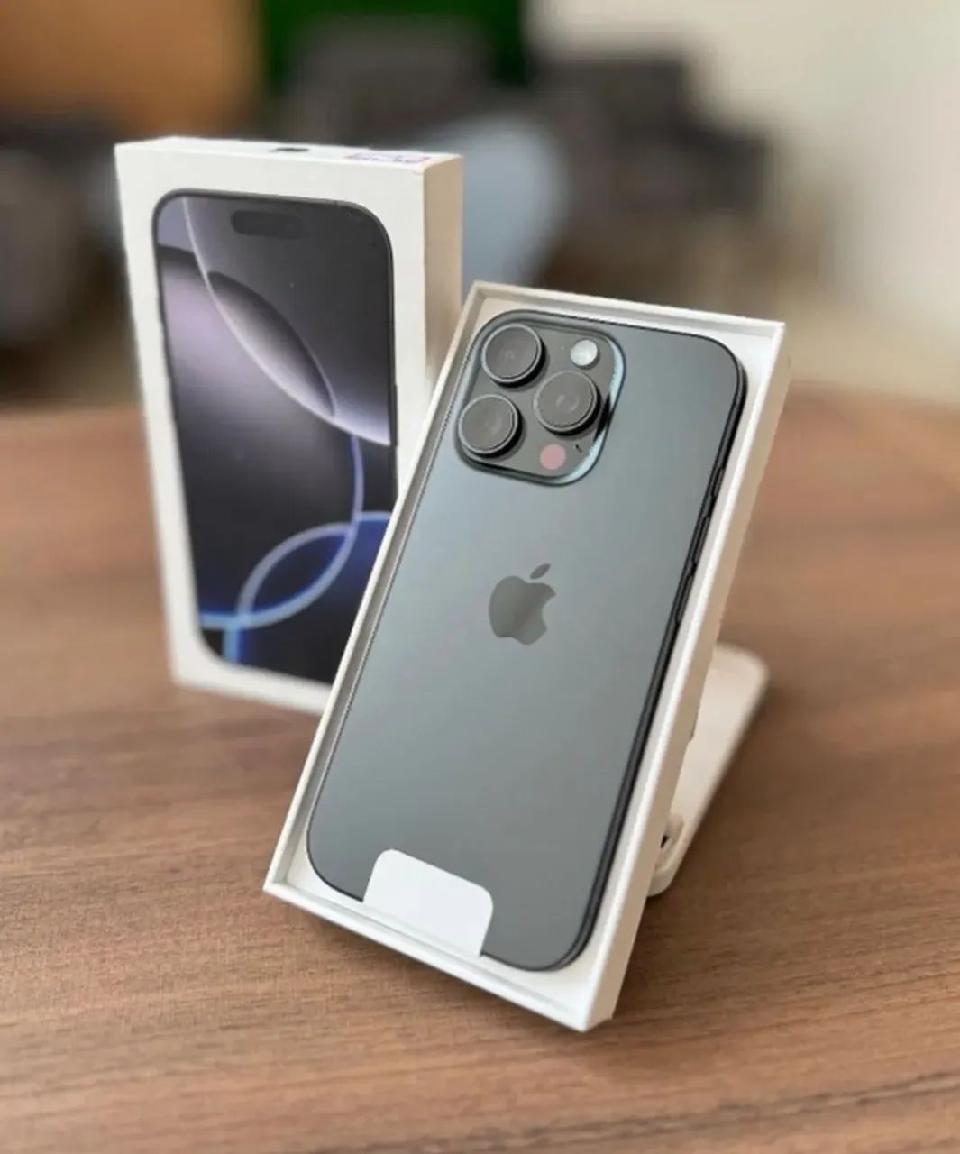 iPhone 16 Pro 128gb Black titanium - Novo - Celulares e