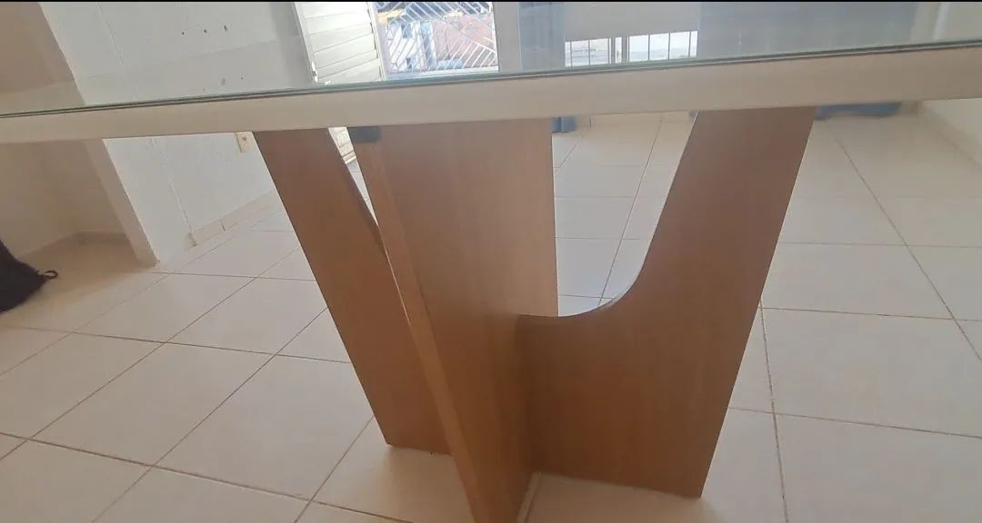 MESA ( TAMPO DE VIDRO)