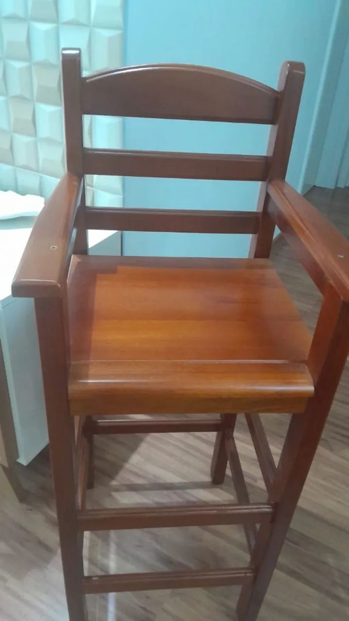 Cadeira Infantil de Madeira - Alta Qualidade | Excelente Estado<br>R$ 150,00