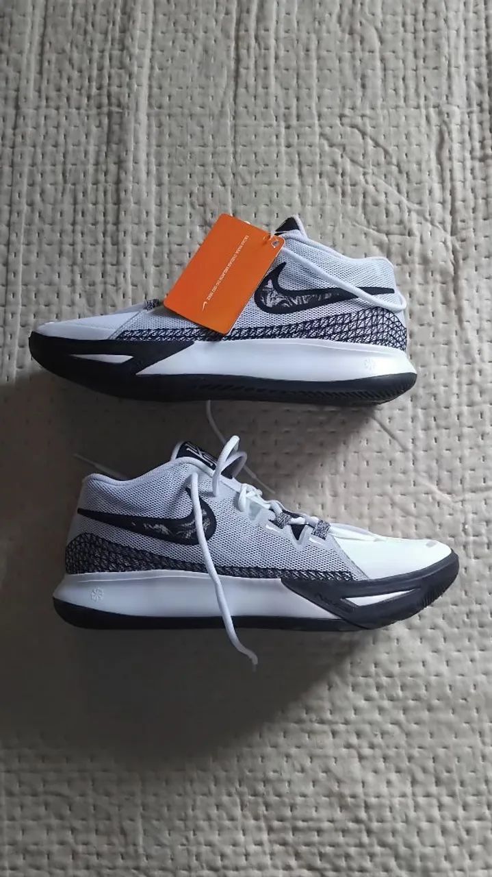 Tenis Nike Kyrie Flytrap 6 Black White 