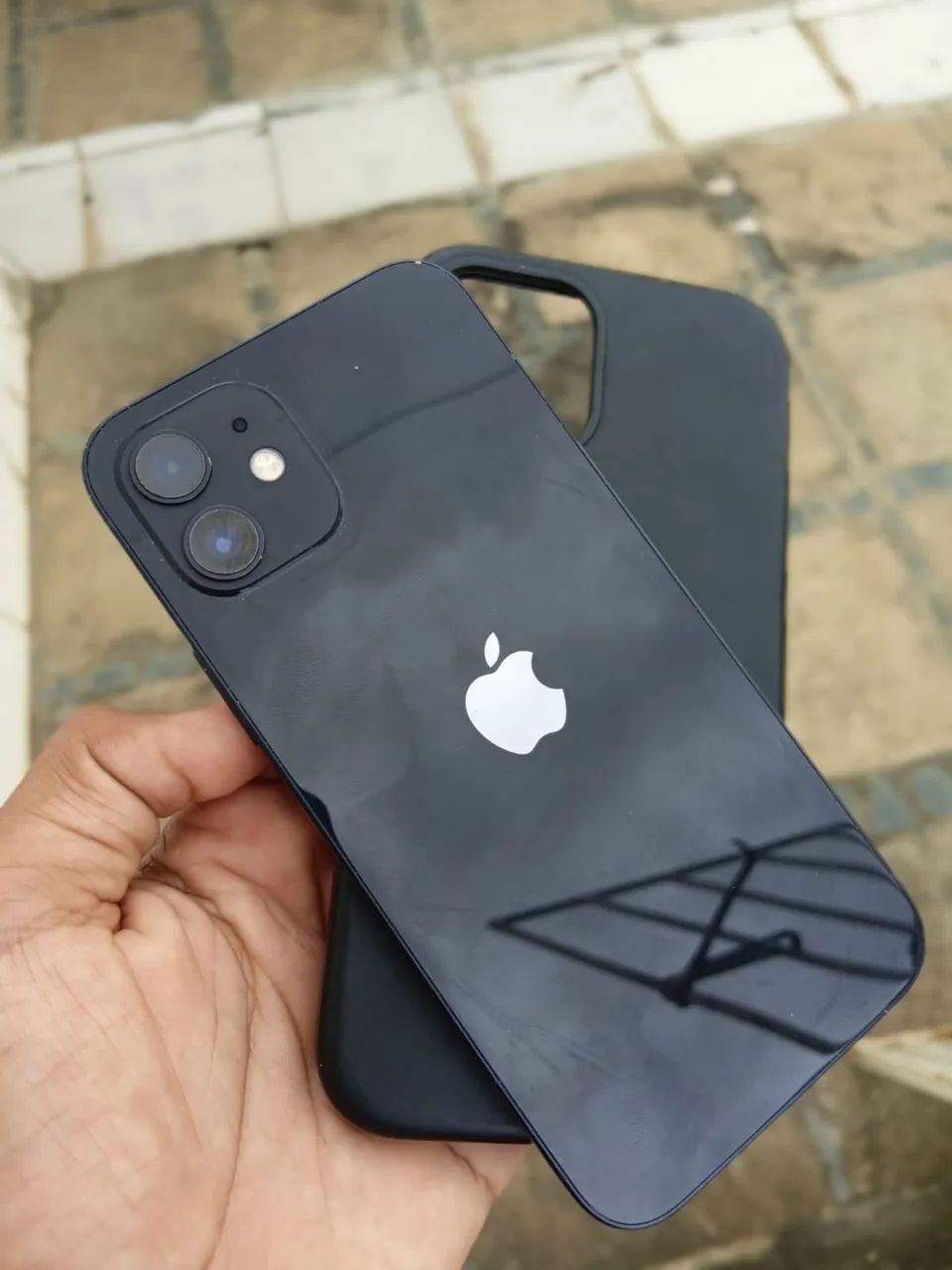 iPhone 12 excelente 