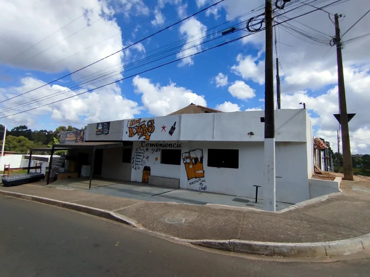 CASA COMERCIAL À VENDA NO NEVES
