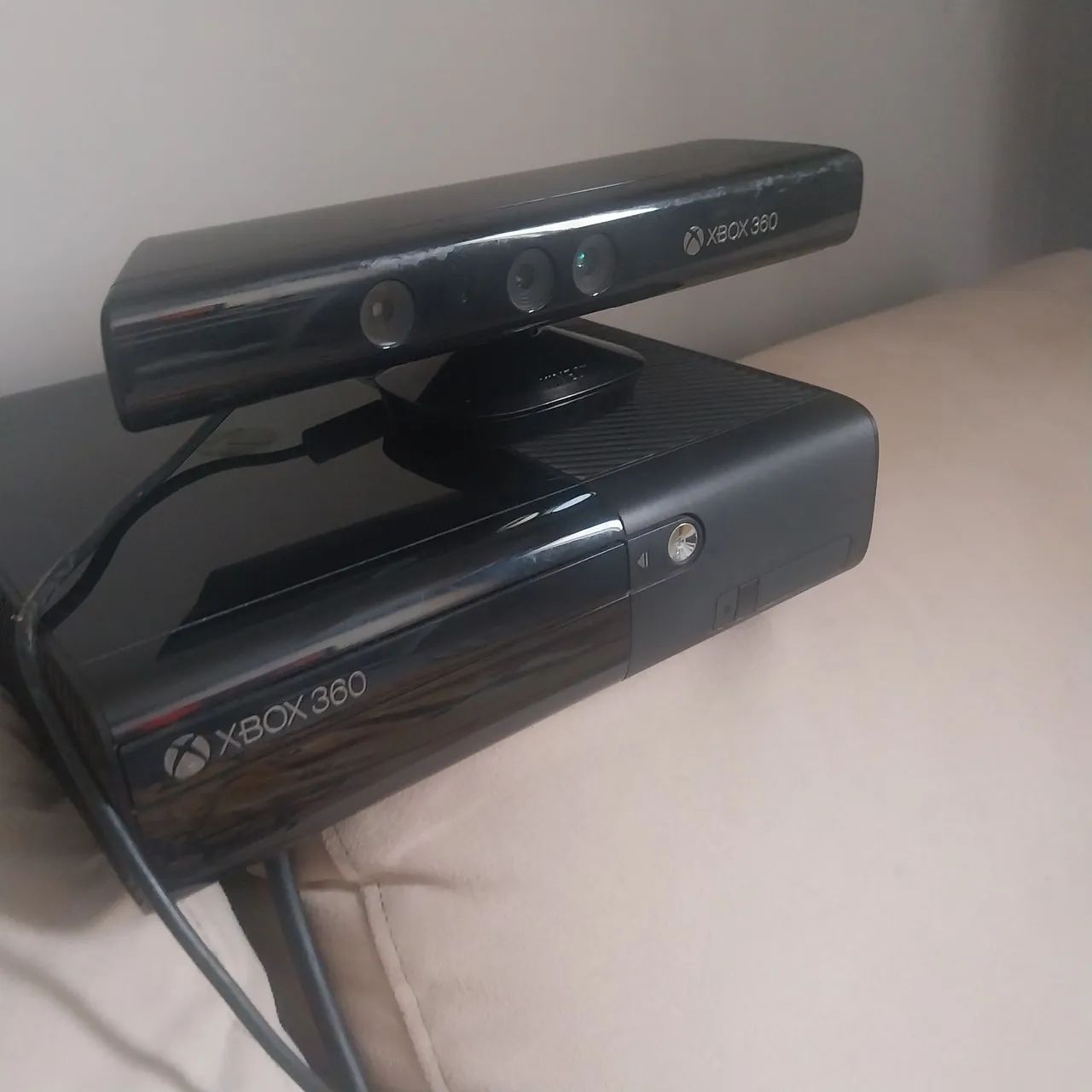Xbox 360 super slim usado  - Foto 2