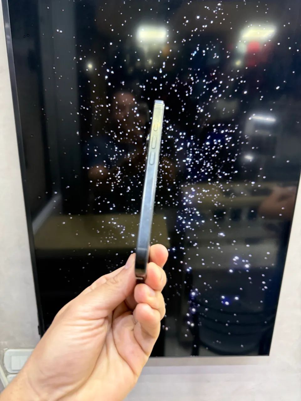 iPhone 16 pro 255 gb preto  - Foto 2