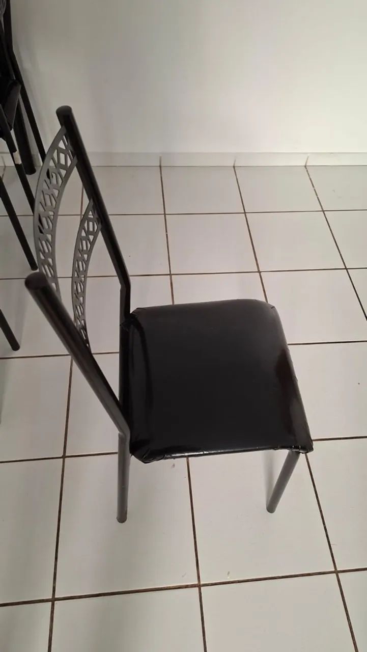 Mesa com 4 cadeiras - Foto 3