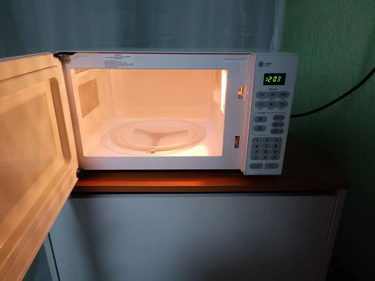 Microondas Eletrolux 20 litros  - Foto 4