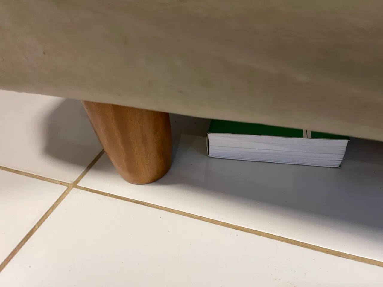 Sofá usado só o acento rasgado. - Foto 3